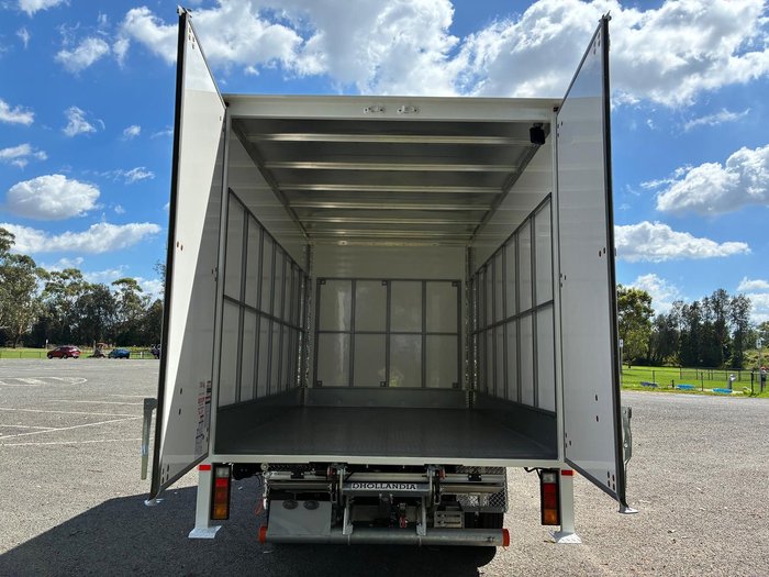 2025 Fuso Canter 615 White