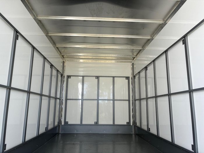 2025 Fuso Canter 615 White