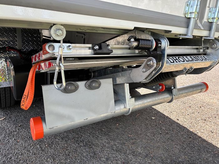 2025 Fuso Canter 615 White