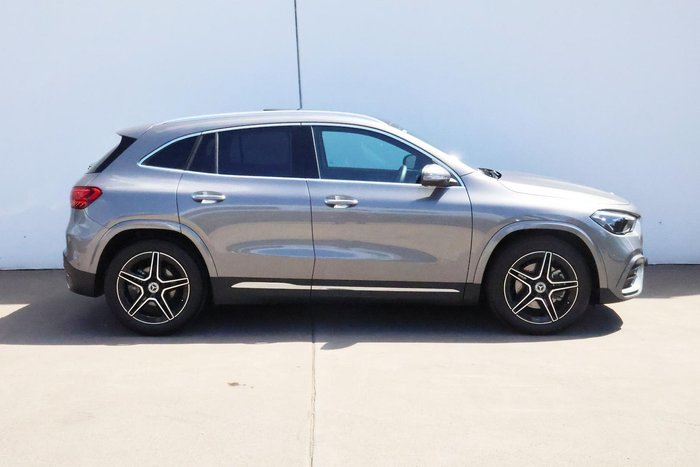 2025 Mercedes-Benz GLA-Class GLA200