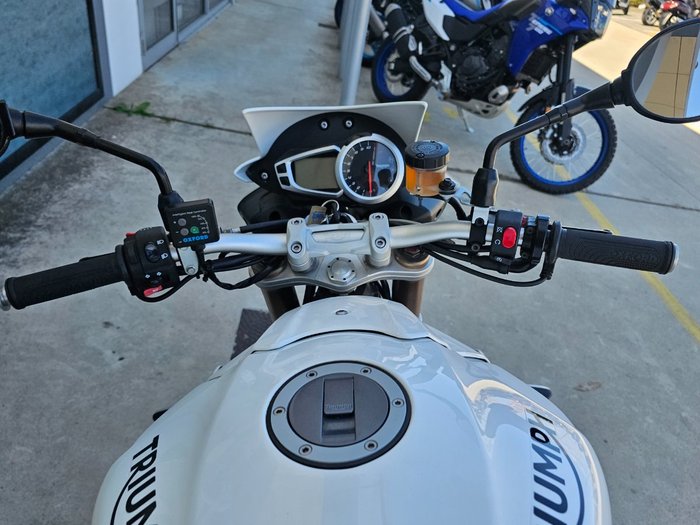 2014 Triumph SPEED TRIPLE White