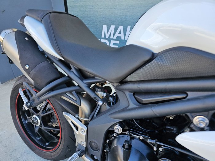 2014 Triumph SPEED TRIPLE White