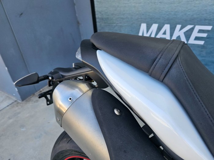 2014 Triumph SPEED TRIPLE White