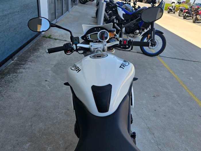 2014 Triumph SPEED TRIPLE White