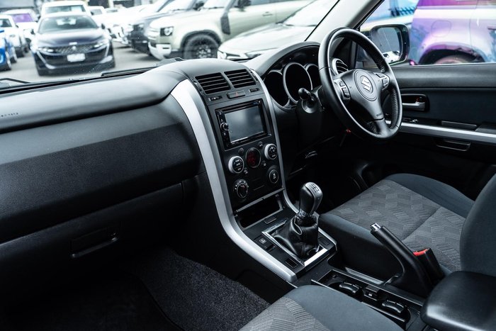 2016 Suzuki Grand Vitara Navigator