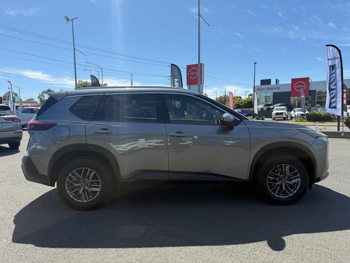 2023 Nissan X-TRAIL ST