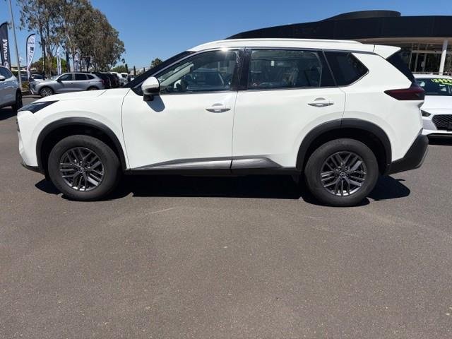 2022 Nissan X-TRAIL ST