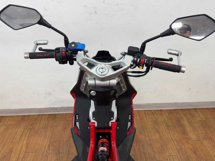 2023 ITALJET DRAGSTER WHITE