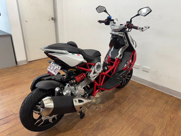 2023 ITALJET DRAGSTER WHITE