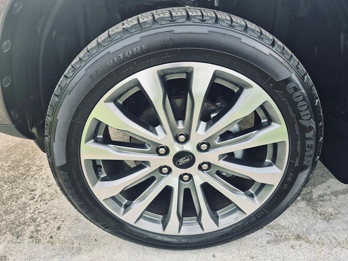 2025 Ford Everest Platinum