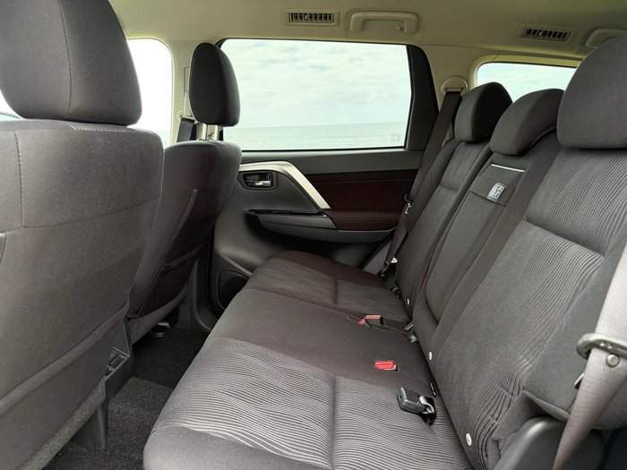 2024 Mitsubishi Pajero Sport GLS