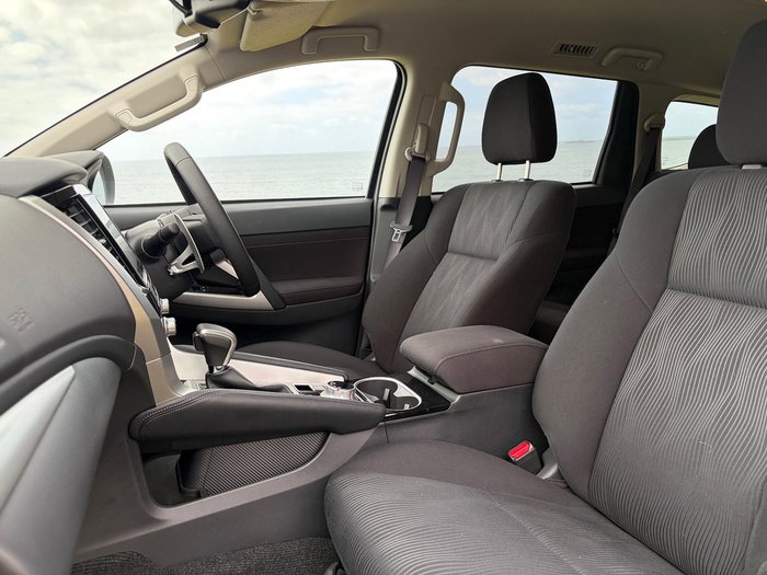 2024 Mitsubishi Pajero Sport GLS