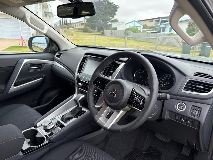 2024 Mitsubishi Pajero Sport GLS