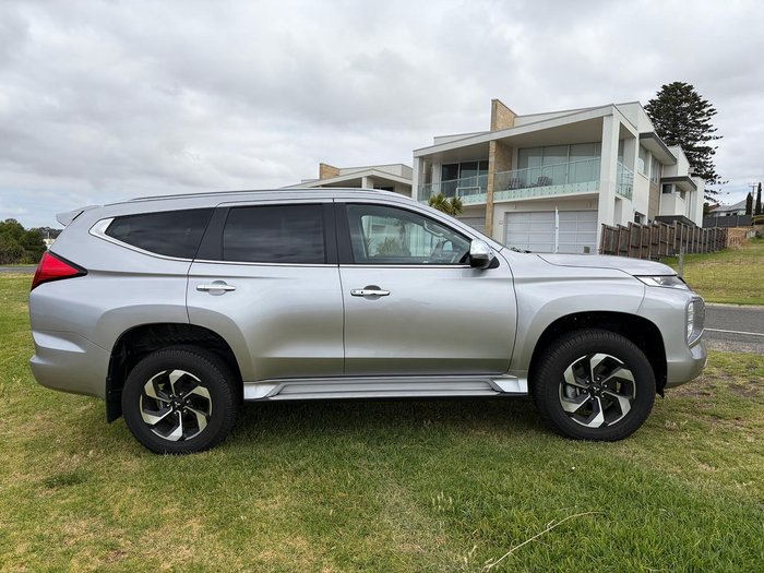 2024 Mitsubishi Pajero Sport GLS