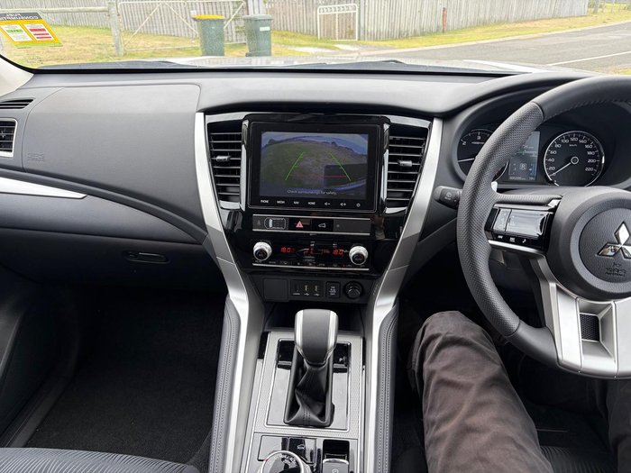 2024 Mitsubishi Pajero Sport GLS