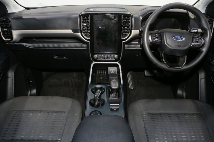 2023 Ford Everest Ambiente