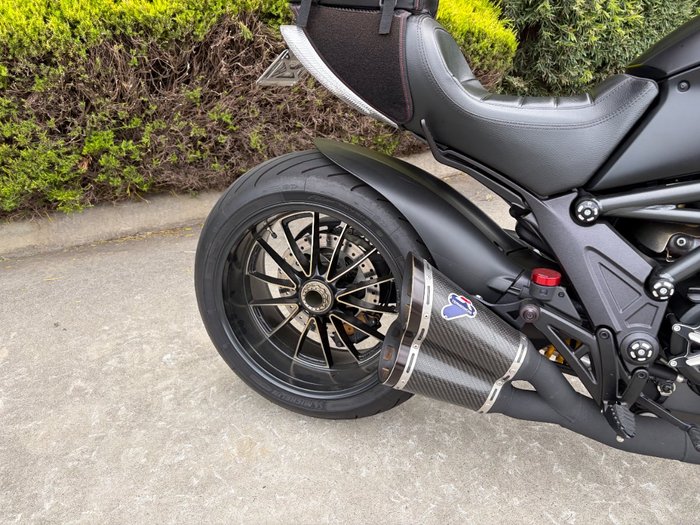 2015 DUCATI DIAVEL DARK STEALTH Black