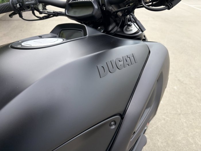 2015 DUCATI DIAVEL DARK STEALTH Black