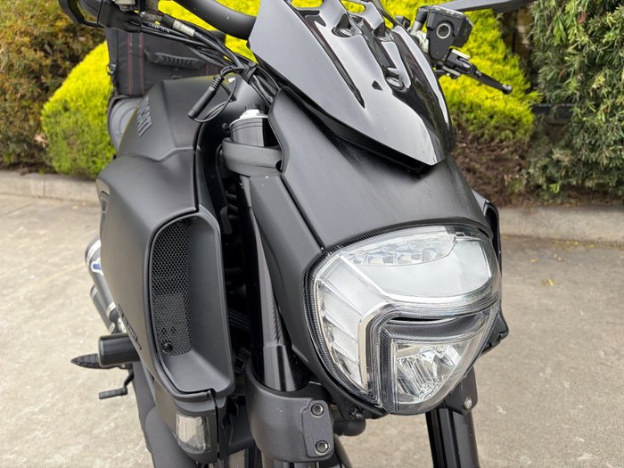 2015 DUCATI DIAVEL DARK STEALTH Black