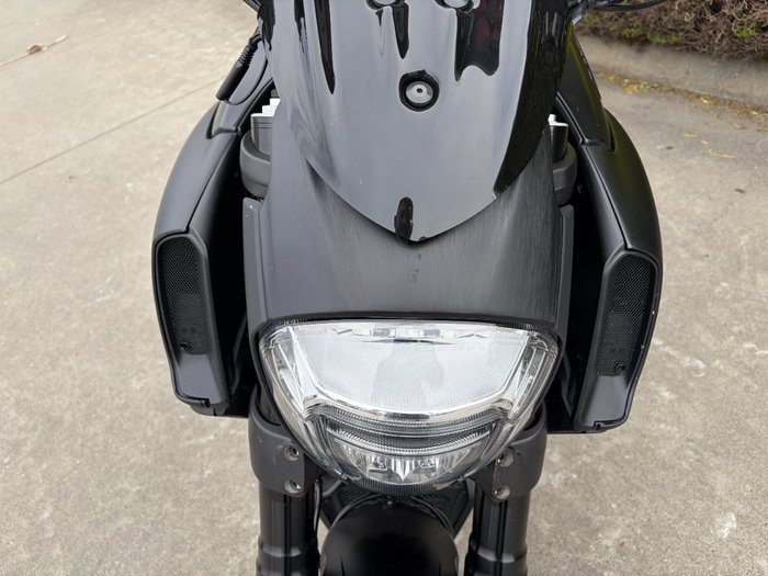2015 DUCATI DIAVEL DARK STEALTH Black