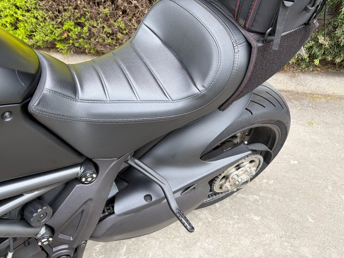 2015 DUCATI DIAVEL DARK STEALTH Black