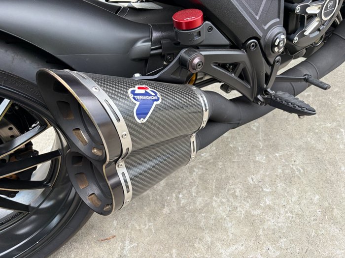 2015 DUCATI DIAVEL DARK STEALTH Black