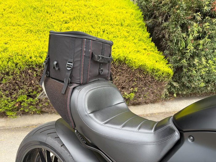 2015 DUCATI DIAVEL DARK STEALTH Black