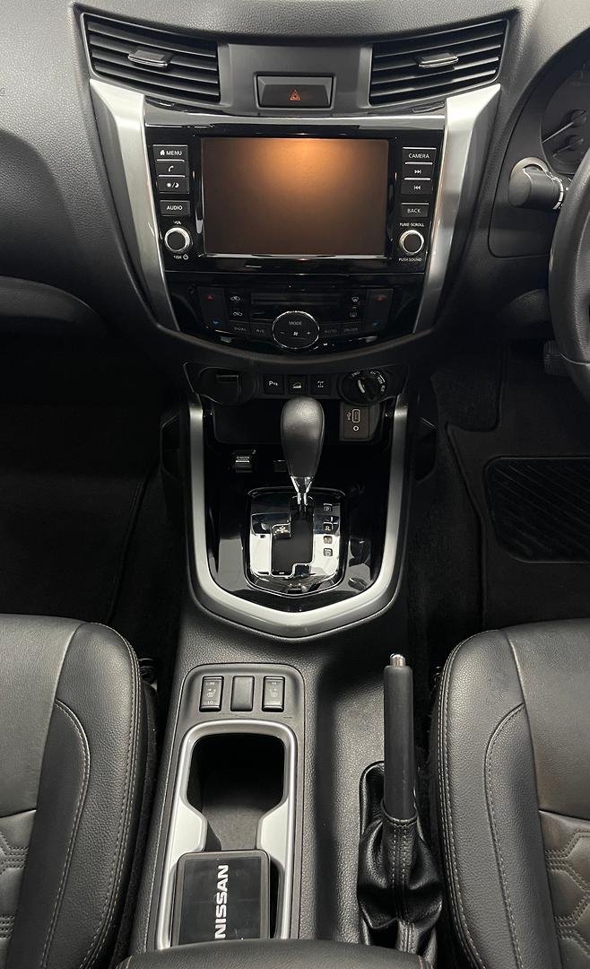 2023 Nissan Navara ST-X