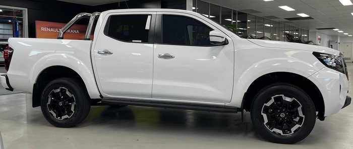 2023 Nissan Navara ST-X