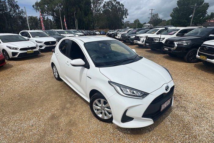 2021 Toyota Yaris SX Hybrid