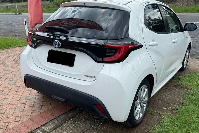 2021 Toyota Yaris SX Hybrid