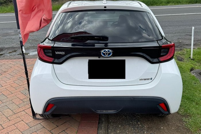2021 Toyota Yaris SX Hybrid