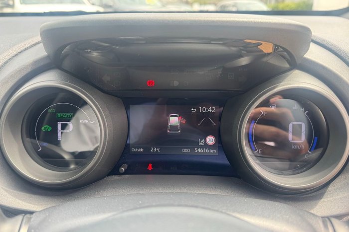 2021 Toyota Yaris SX Hybrid