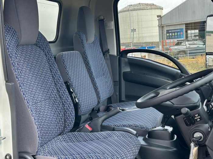 2025 Isuzu N Series NNR 45-150