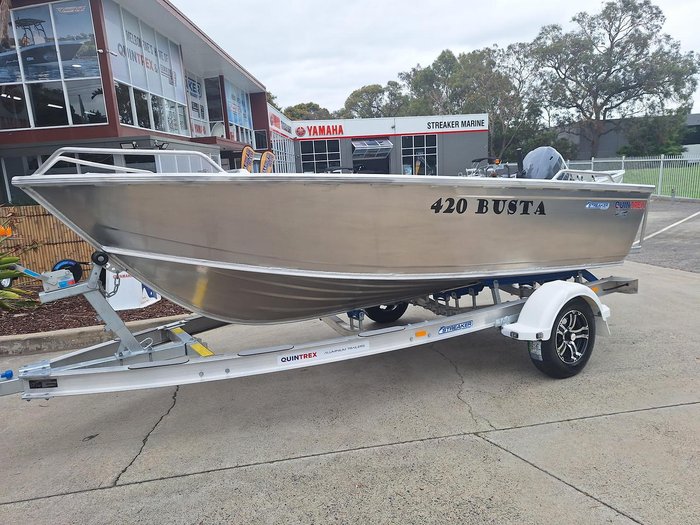 2025 QUINTREX 420 Busta