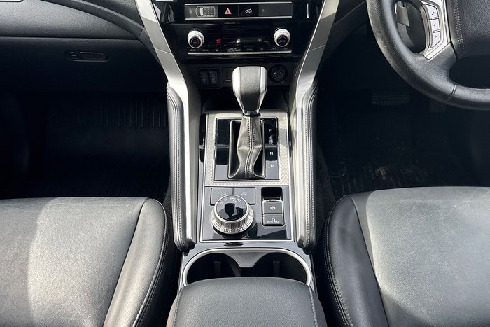 2022 Mitsubishi Pajero Sport GSR