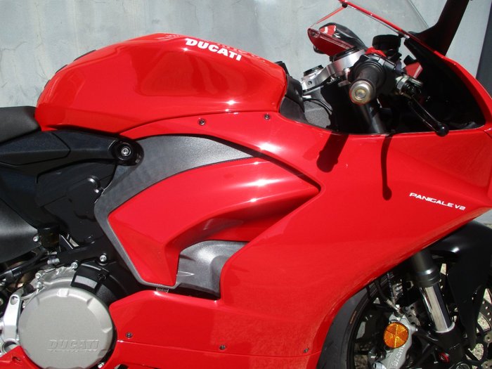 2022 DUCATI PANIGALE V2