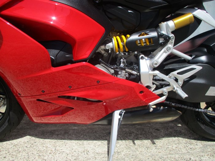 2022 DUCATI PANIGALE V2