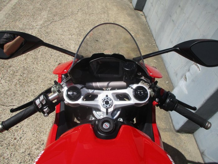 2022 DUCATI PANIGALE V2