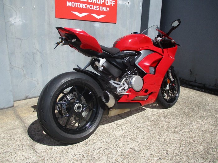 2022 DUCATI PANIGALE V2