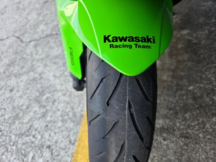 2024 Kawasaki NINJA 400 ZX-4RR KRT GREEN