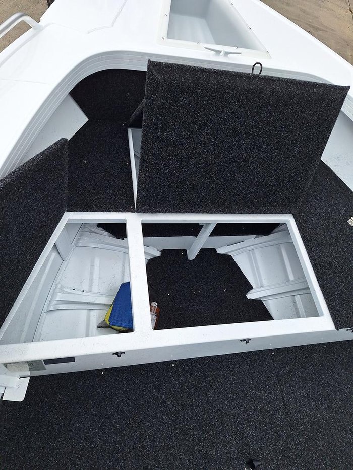 2025 QUINTREX 490 Renegade SC