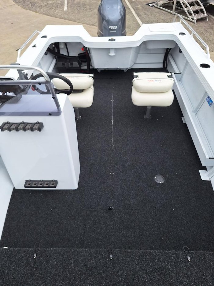 2025 QUINTREX 490 Renegade SC