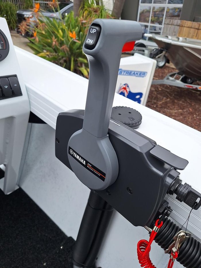 2025 QUINTREX 490 Renegade SC