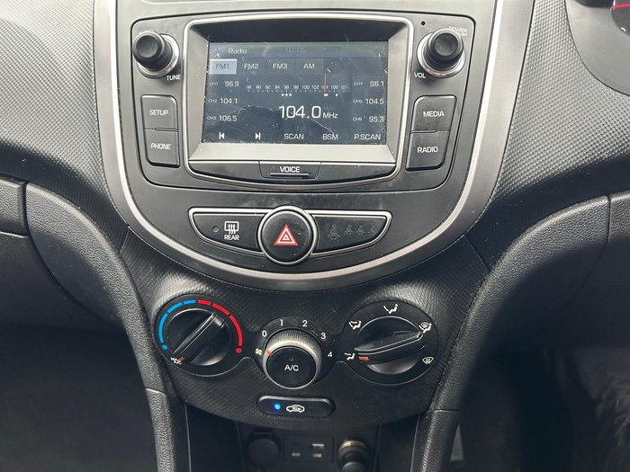 2016 Hyundai Accent Active