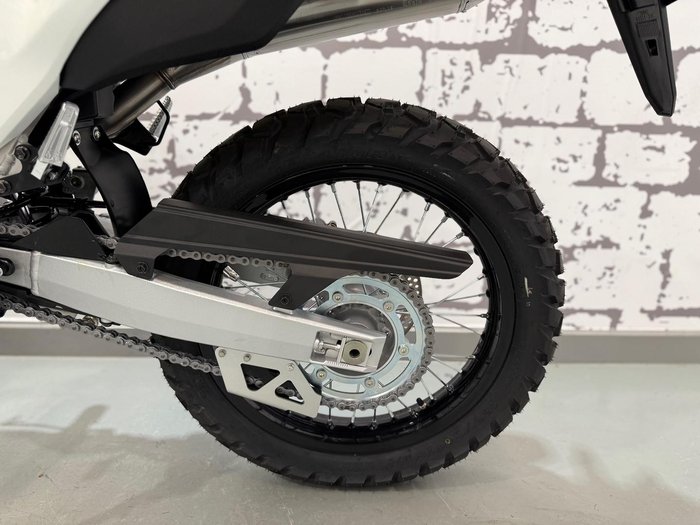 2025 Suzuki DR-Z4S DR-Z Yellow