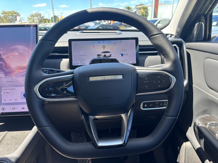 2025 Jaecoo J7 SHS Track