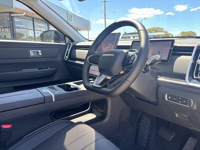 2025 Jaecoo J7 SHS Track