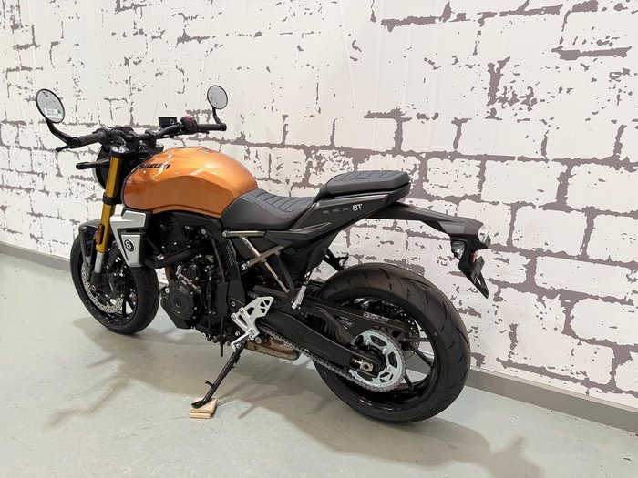 2025 Suzuki GSX-8T GSX-S Gold