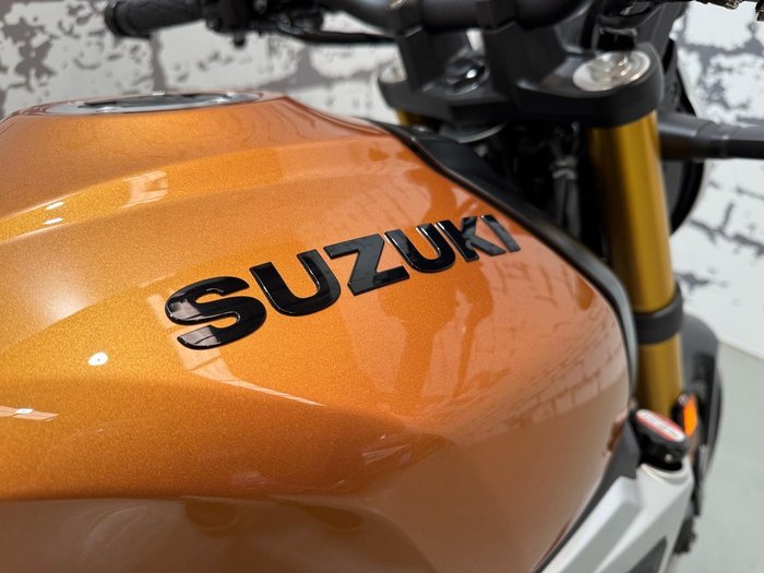 2025 Suzuki GSX-8T GSX-S Gold